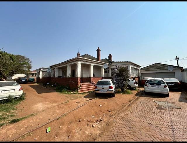12 BEDROOM HOUSE FOR SALE IN SPRINGS CENTRAL